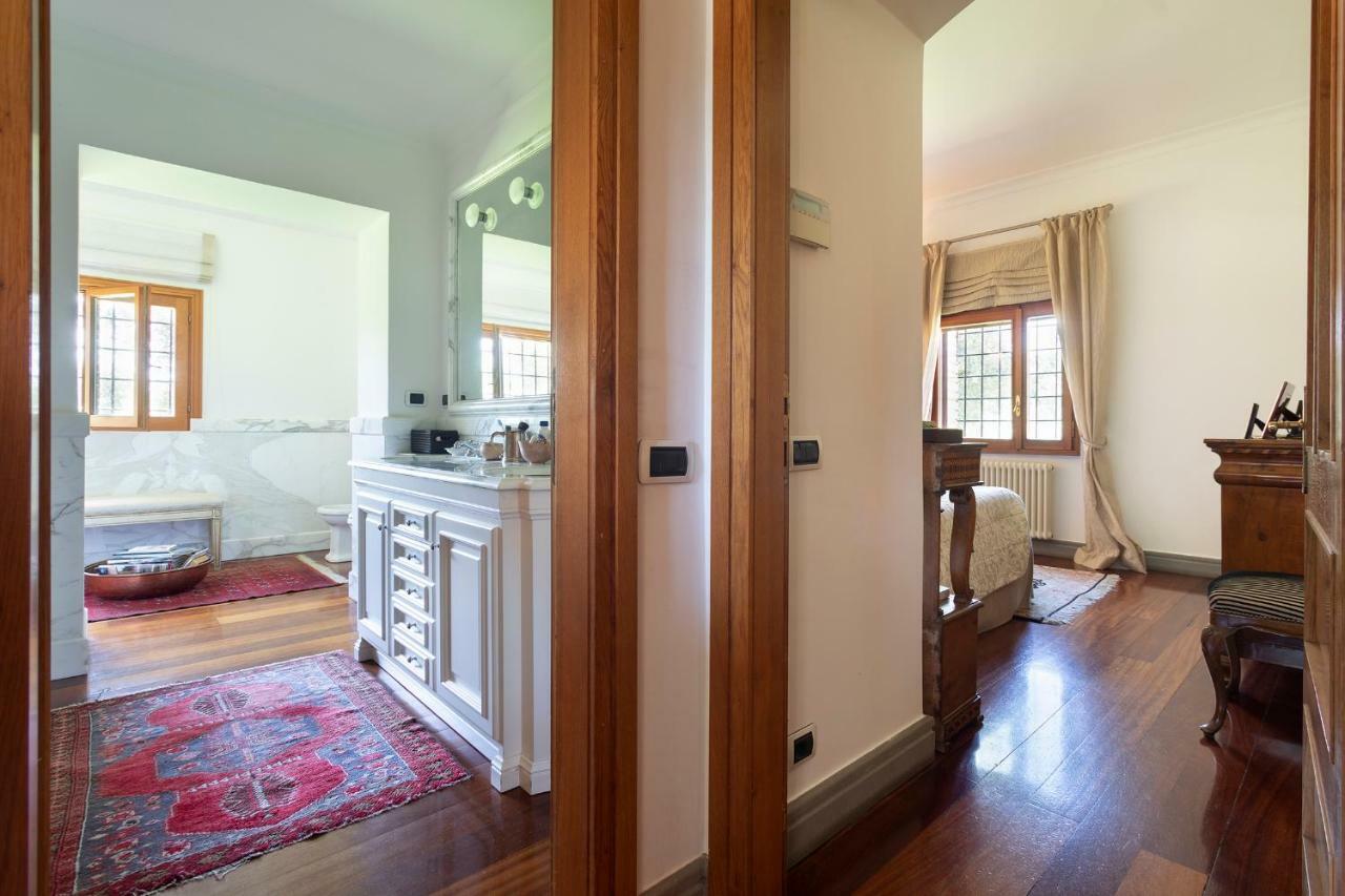 Villa In Via Della Marcigliana Casale Torre San Giovanni Экстерьер фото