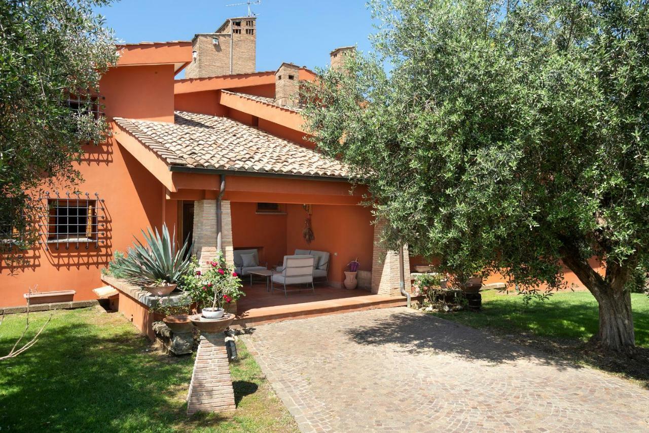 Villa In Via Della Marcigliana Casale Torre San Giovanni Экстерьер фото