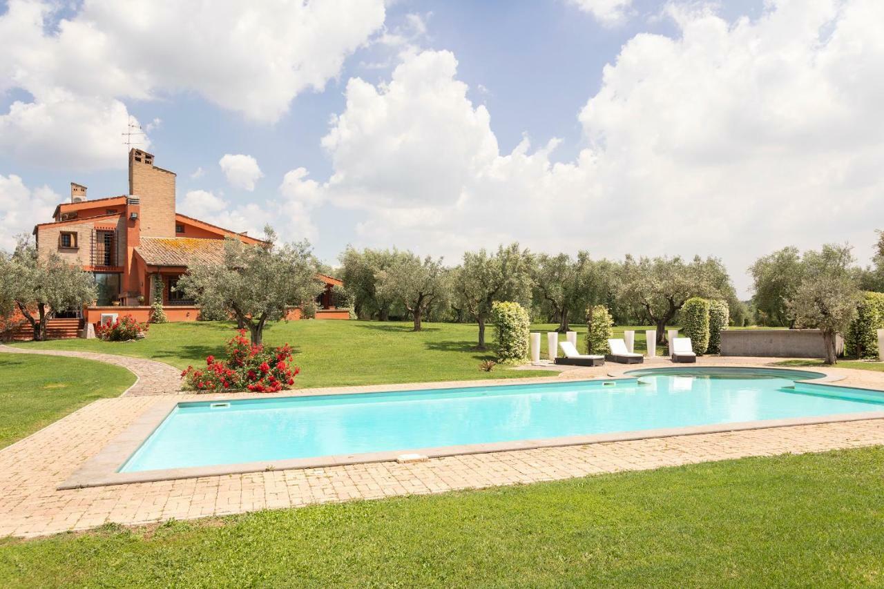 Villa In Via Della Marcigliana Casale Torre San Giovanni Экстерьер фото